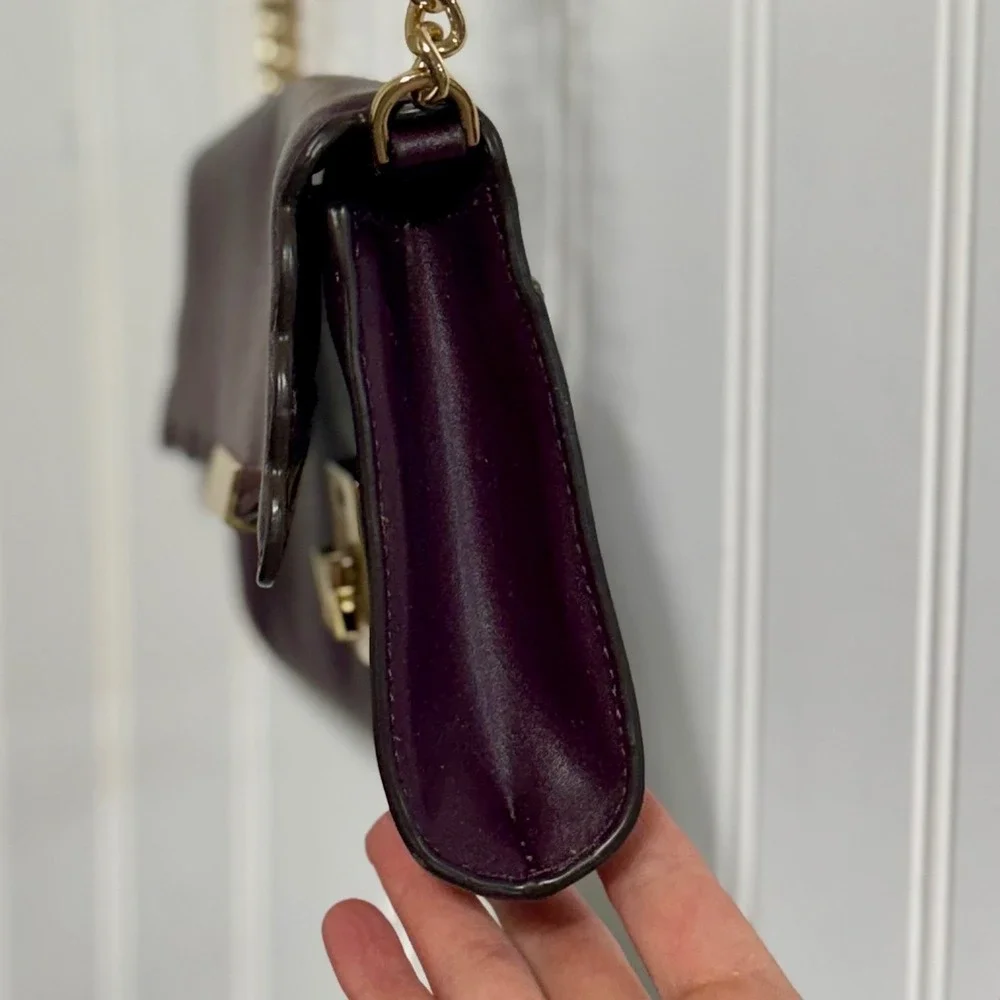 Michael Kors Womens Mott Scalloped Crossbody Bag Merlot Burgundy Leather Gold MK - Picture 4 of 11